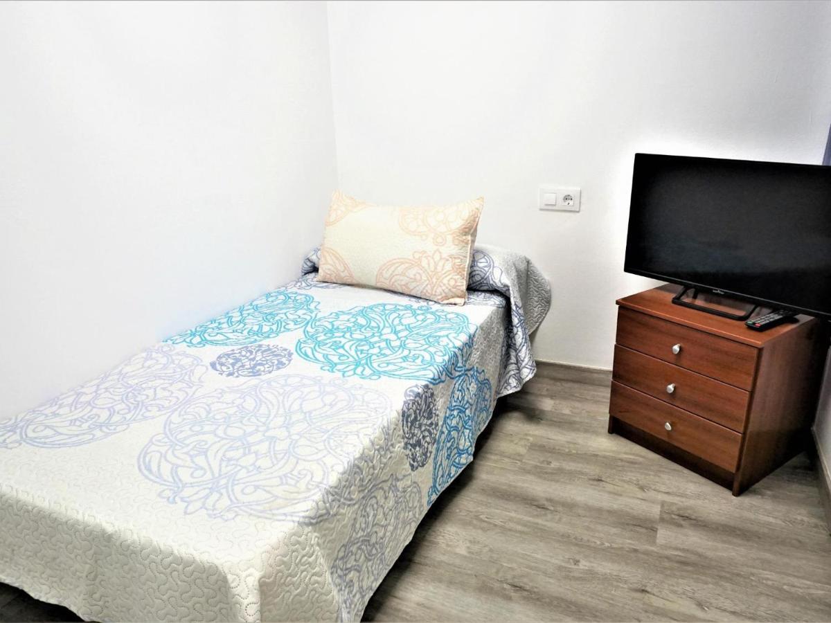 Villa Service - Guimera Калафел Екстериор снимка